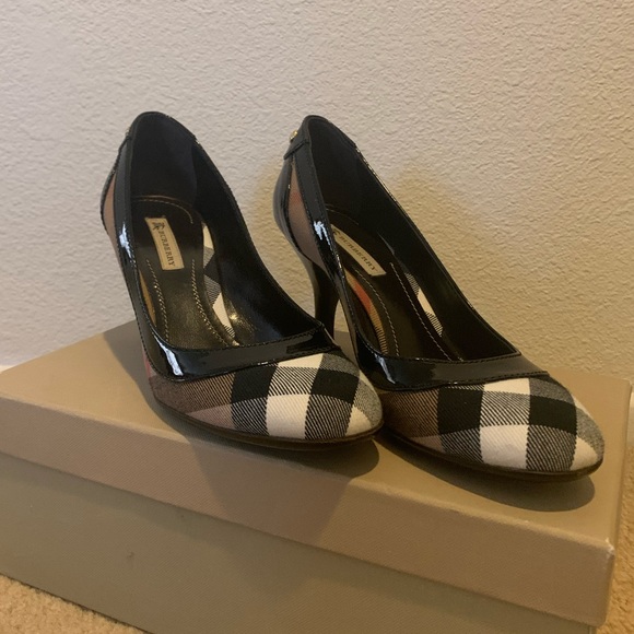 Burberry Check Classy Pumps '90, black - Picture 1 of 1